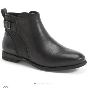 EUC Ugg Australia Demi Black Leather Side Zip Ankle Boot 1008677 Womans Size 6.5